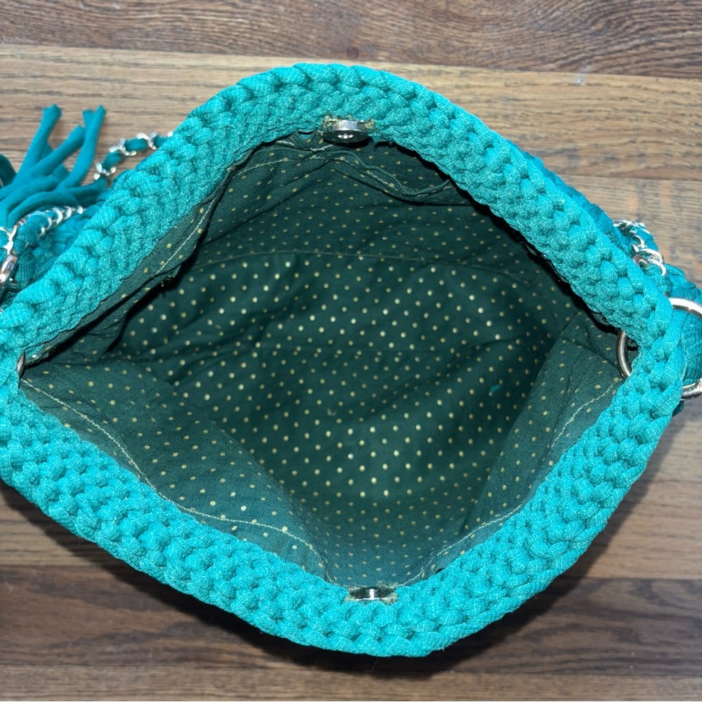 Handmade Women’s Woven Shoulder Bag - Picture 3 of 9